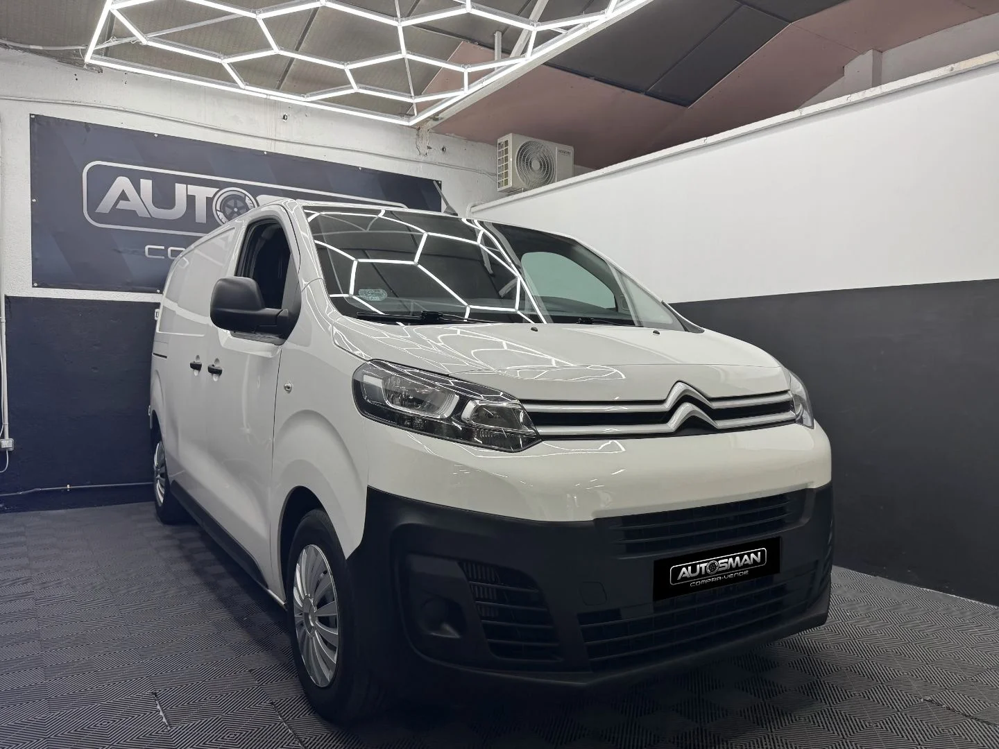 CITROËN Jumpy Talla M BlueHDi 100 SS 6v Control 2021 Diésel Blanco - Motor